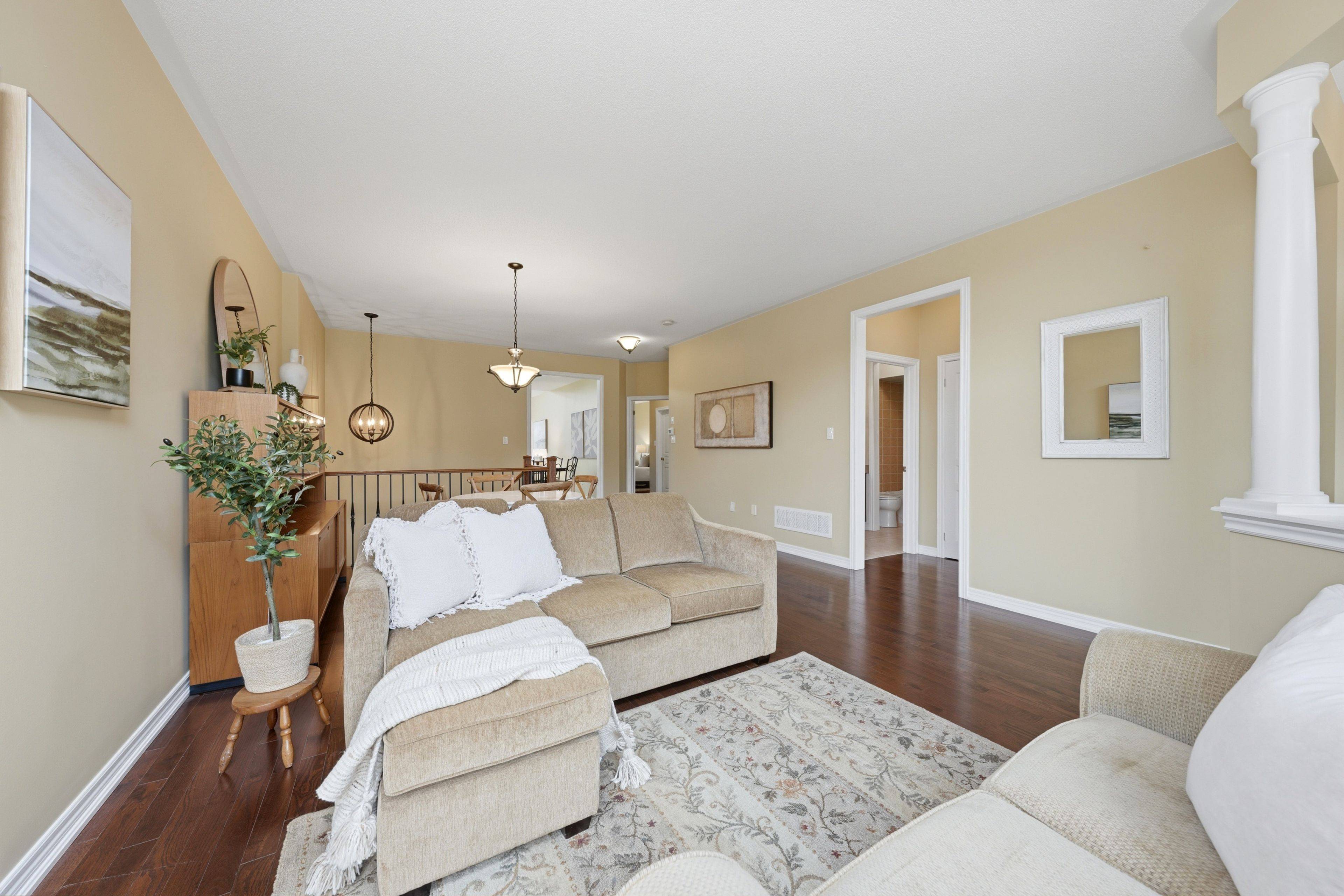 26 Garrison SQ, Halton Hills, ON L7G 0B9