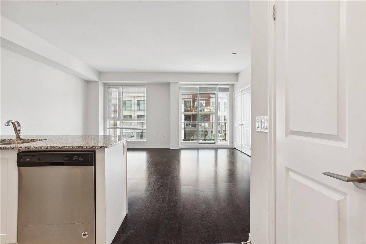 2370 Khalsa Gate #211, Oakville, ON L6M 1P5