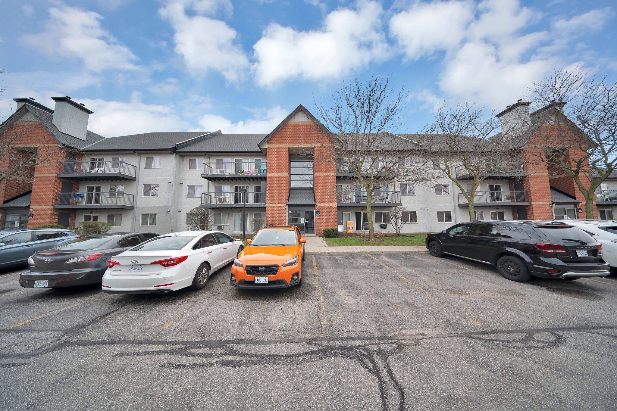 1450 Glen Abbey Gate #212, Oakville, ON L6M 2V7