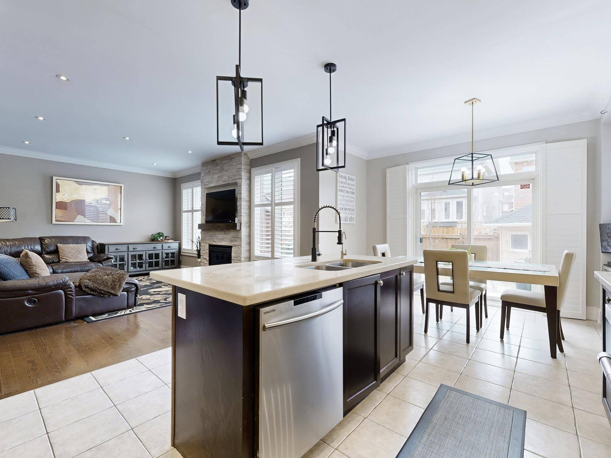 65 Paisley Green AVE, Caledon, ON L7C 3S1