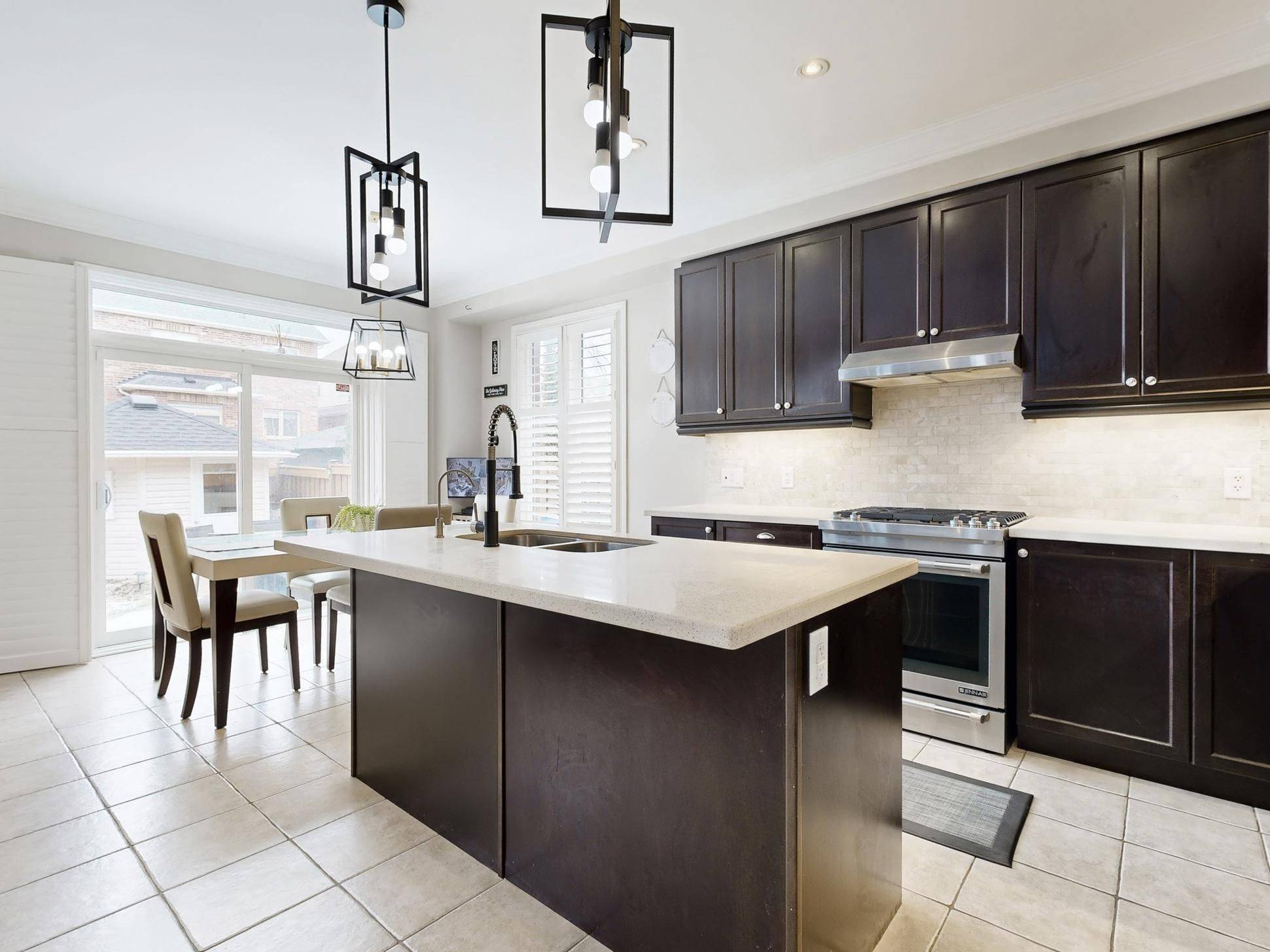 65 Paisley Green AVE, Caledon, ON L7C 3S1