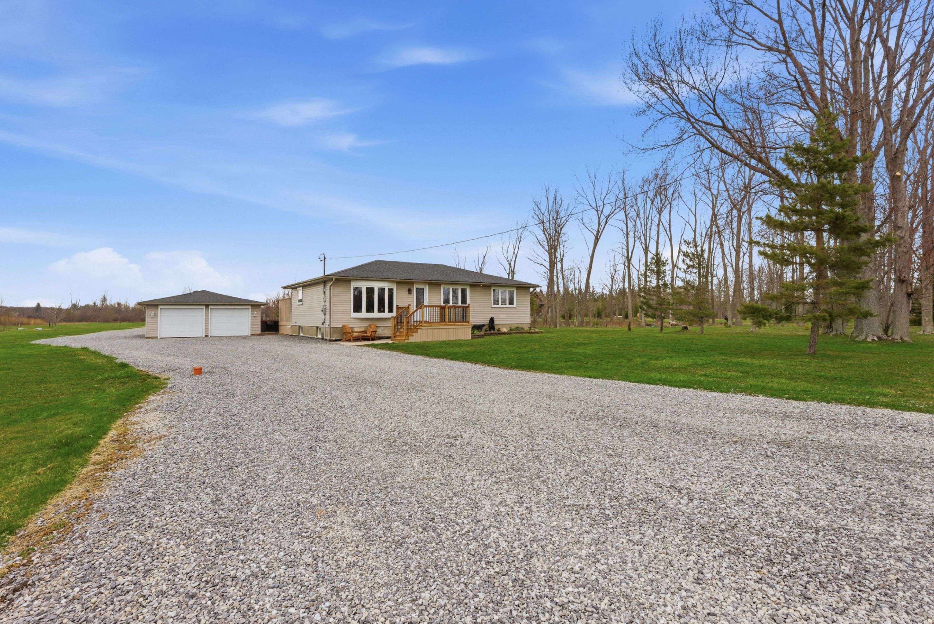 566 HOLLOWAY BAY RD, Port Colborne, ON L0S 1R0