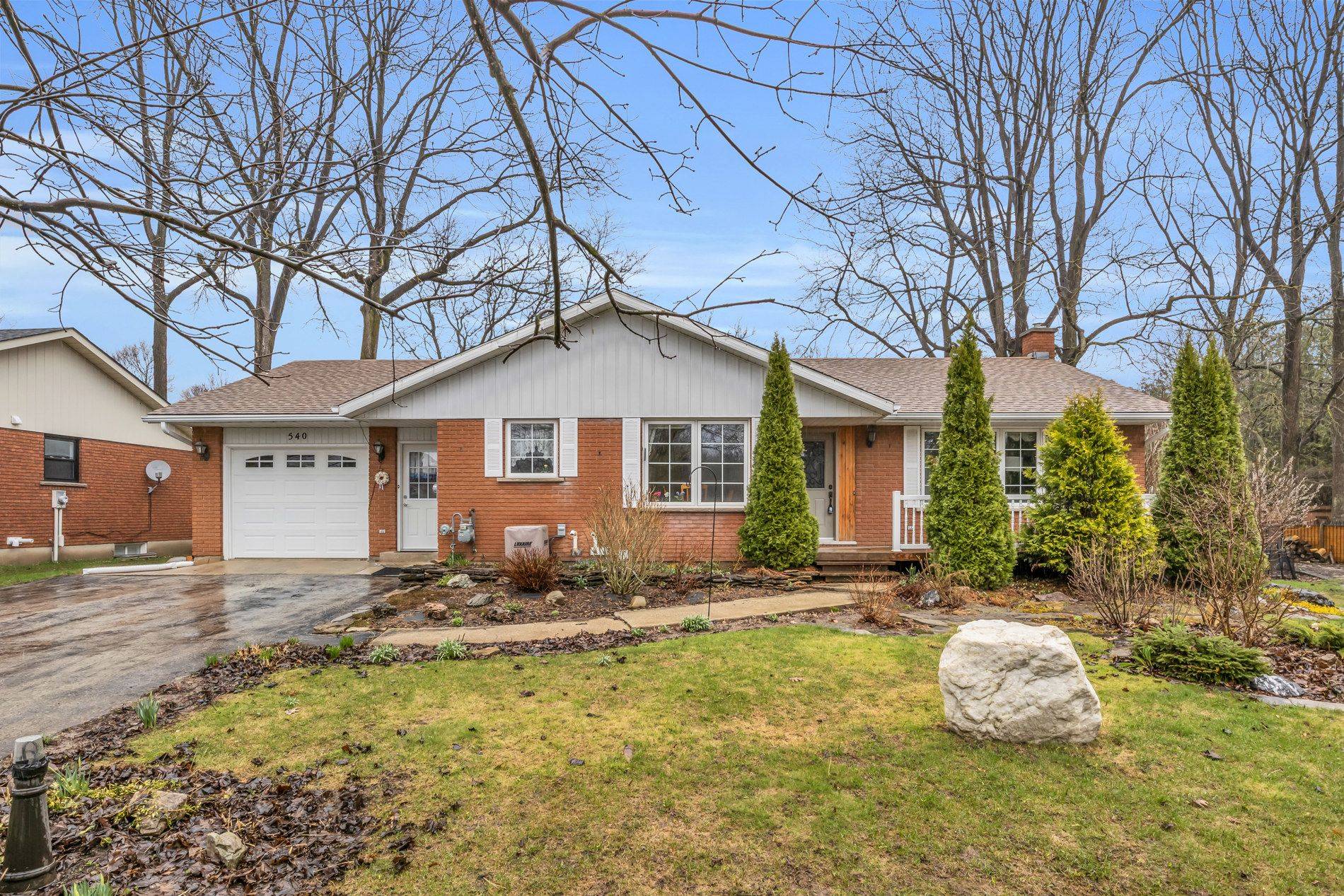 540 Church CRES, Wellington North, ON N0G 2L2