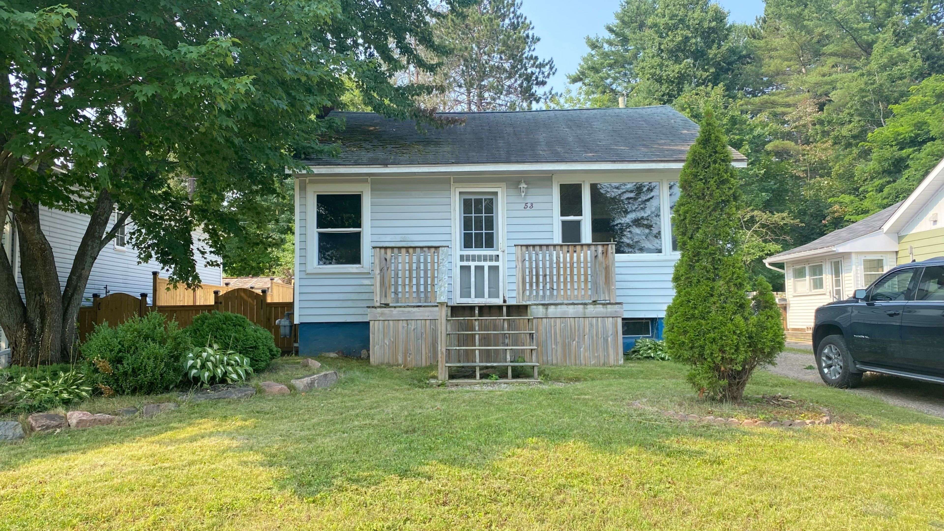 53 Huron ST, Deep River, ON K0J 1P0