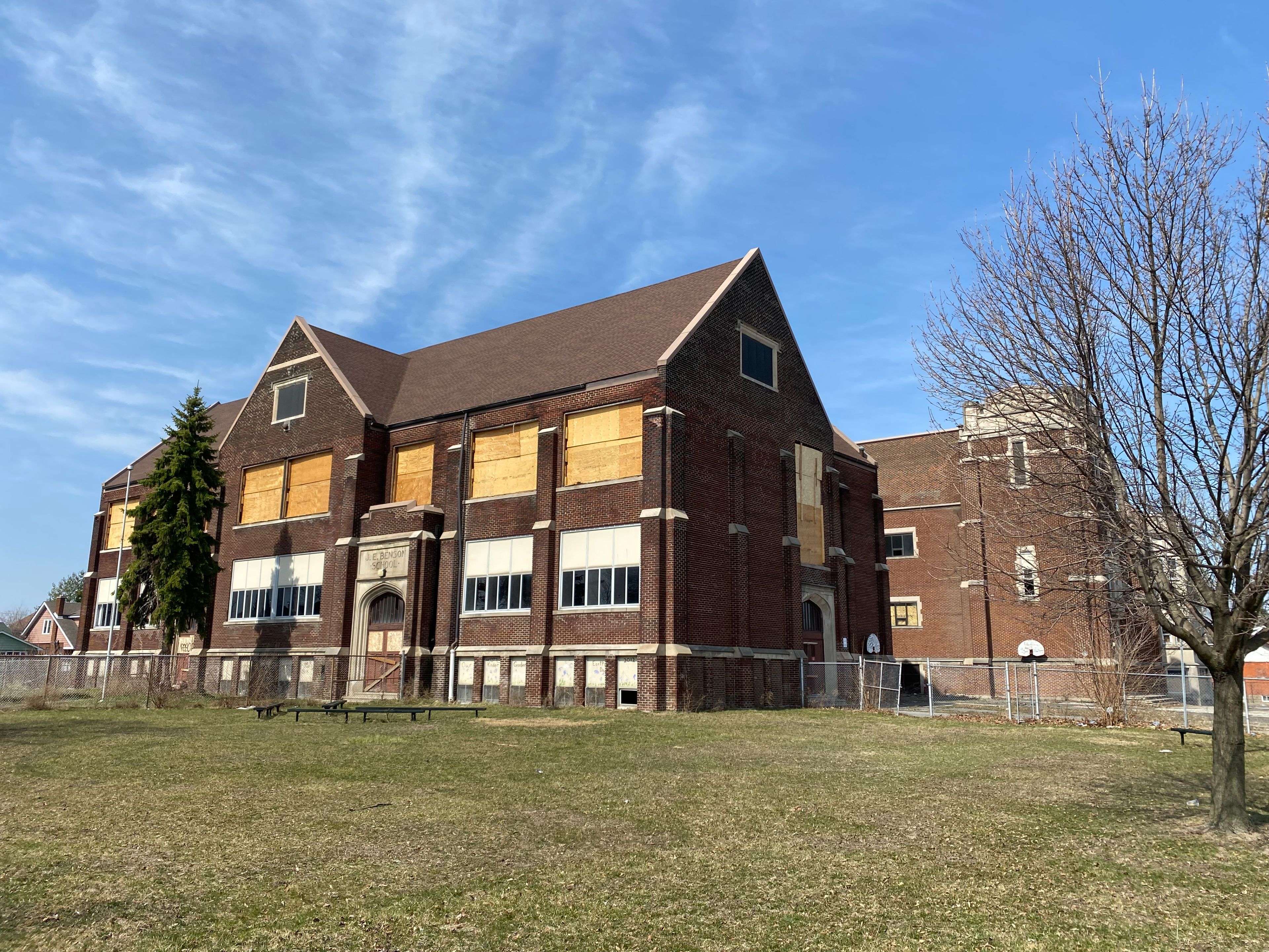 1542-1556 WYANDOTTE ST W, Windsor, ON N9B 1H5