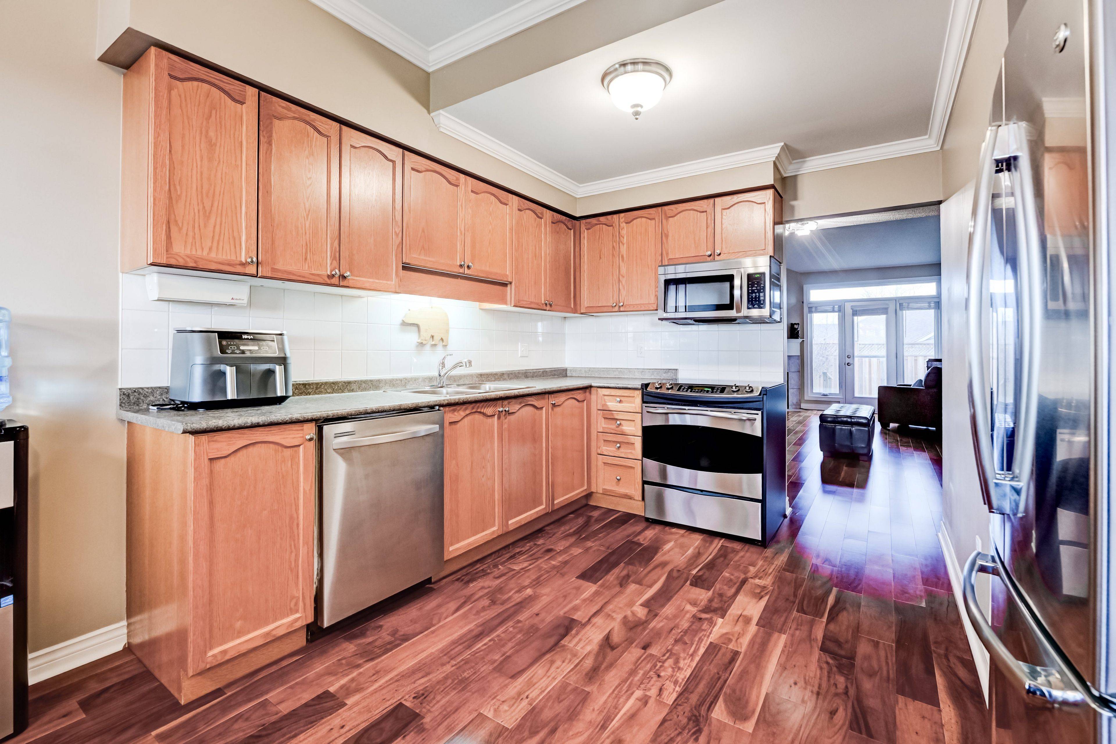 94 Greentrail DR #44, Hamilton, ON L0R 1W0