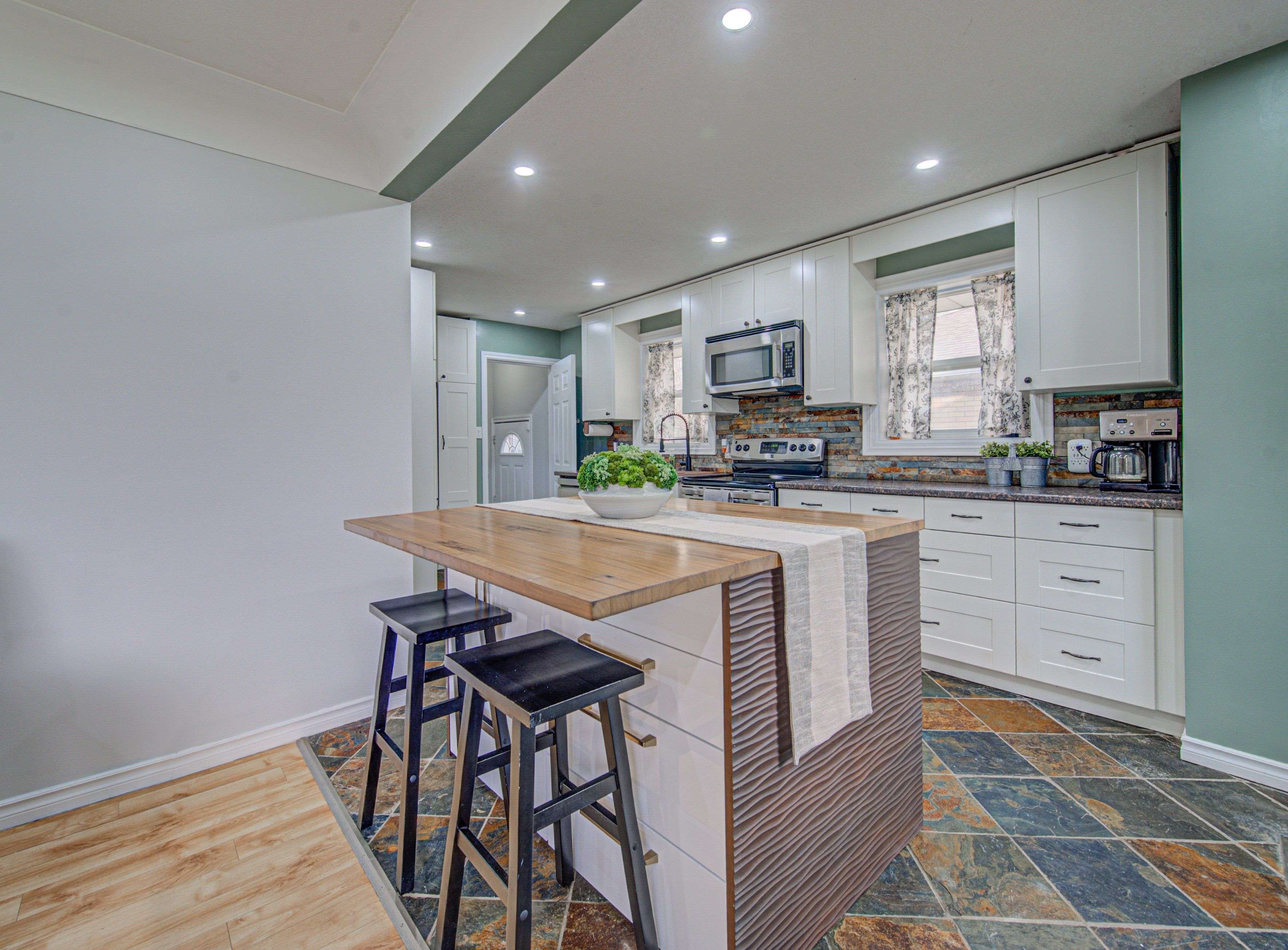 32 Ravine DR, Cambridge, ON N1R 2W7