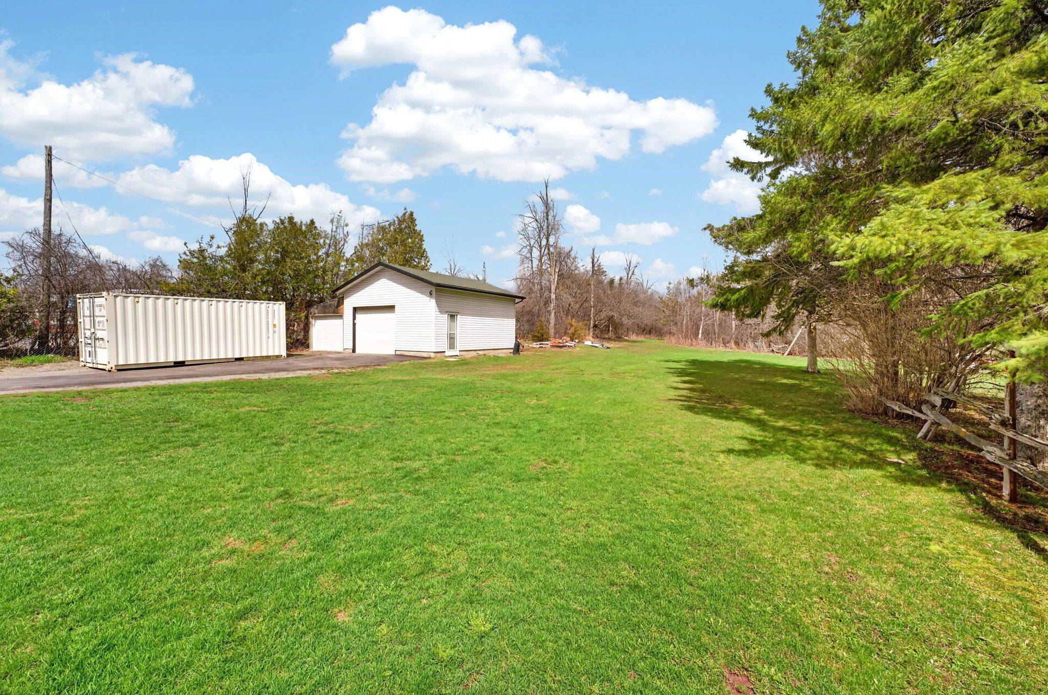 742 Wallbridge-Loyalist RD, Belleville, ON K8N 4Z5