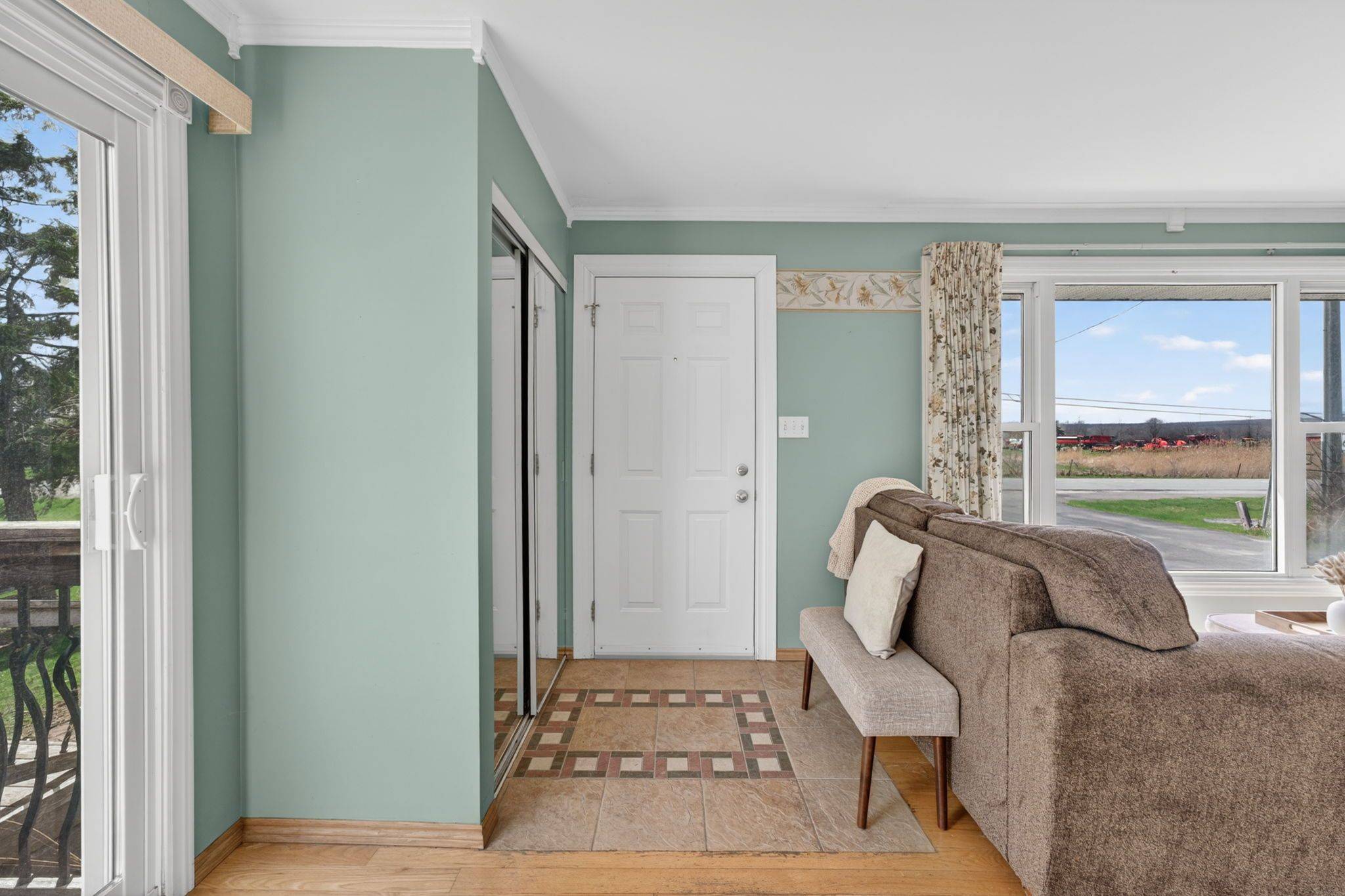 742 Wallbridge-Loyalist RD, Belleville, ON K8N 4Z5