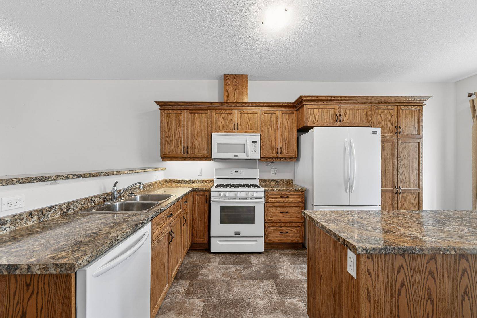 111 King Street East, Unit 14 ST, Ingersoll, ON N5C 1G8