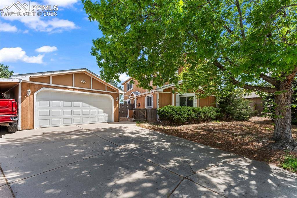 2075 Grady CT, Colorado Springs, CO 80915