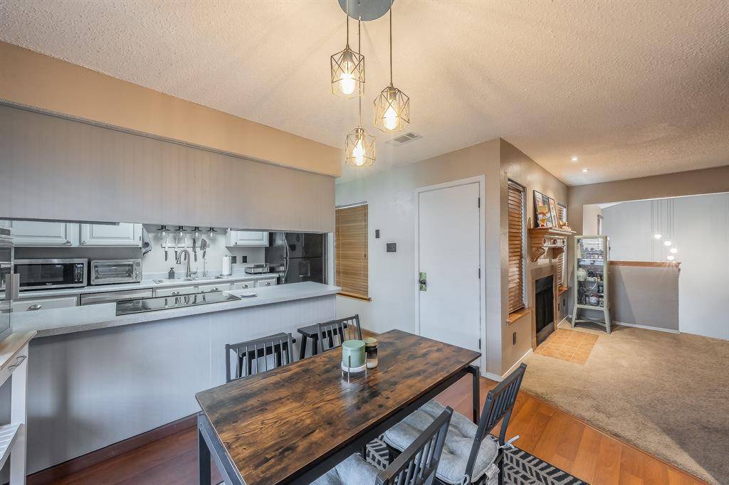 655 Ridgeline Drive, Hurst, TX 76053