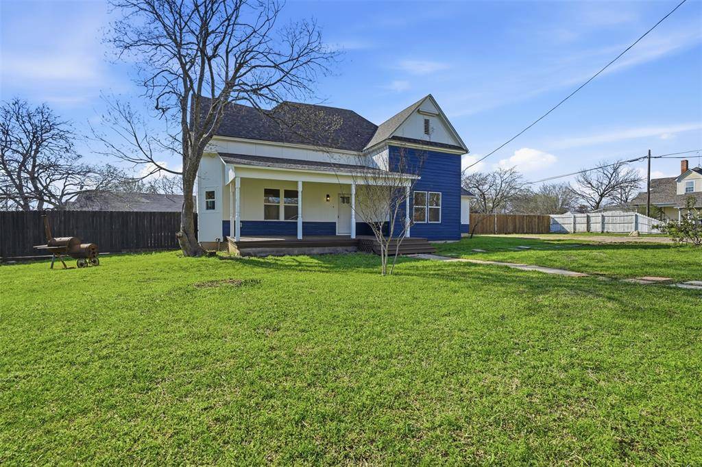 410 S Spears Street, Alvarado, TX 76009