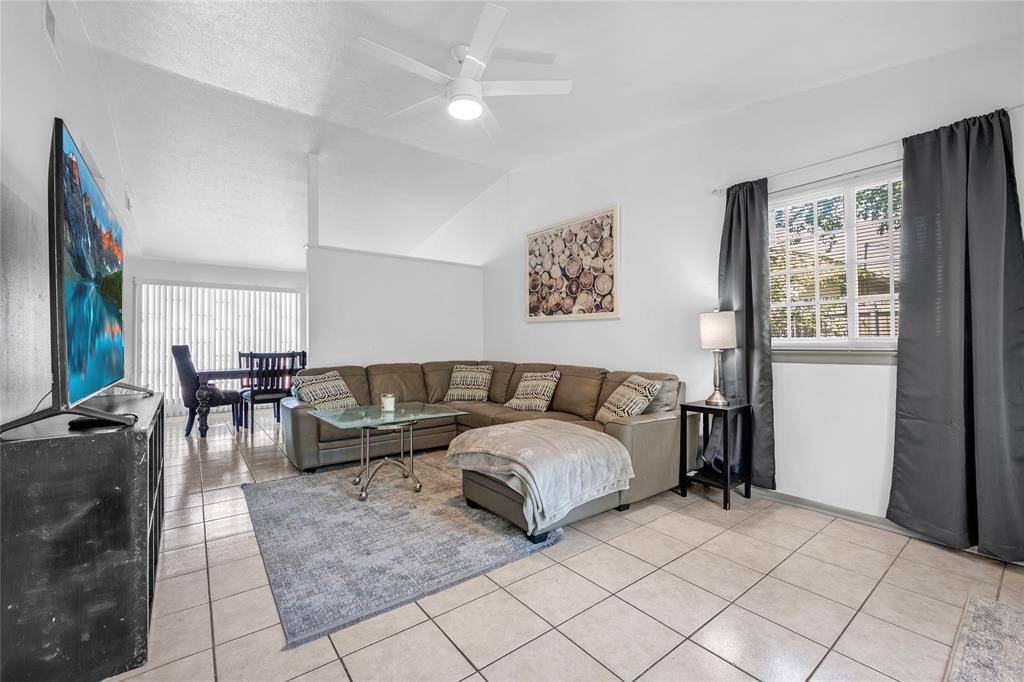 1811 Vatican Lane, Dallas, TX 75224