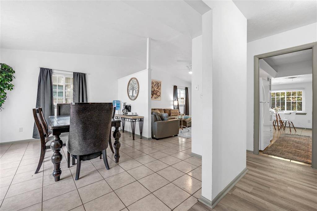 1811 Vatican Lane, Dallas, TX 75224