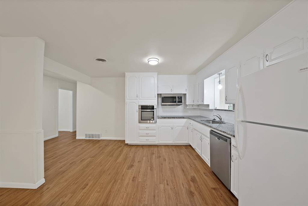 3458 Cimmaron Trail, Fort Worth, TX 76116