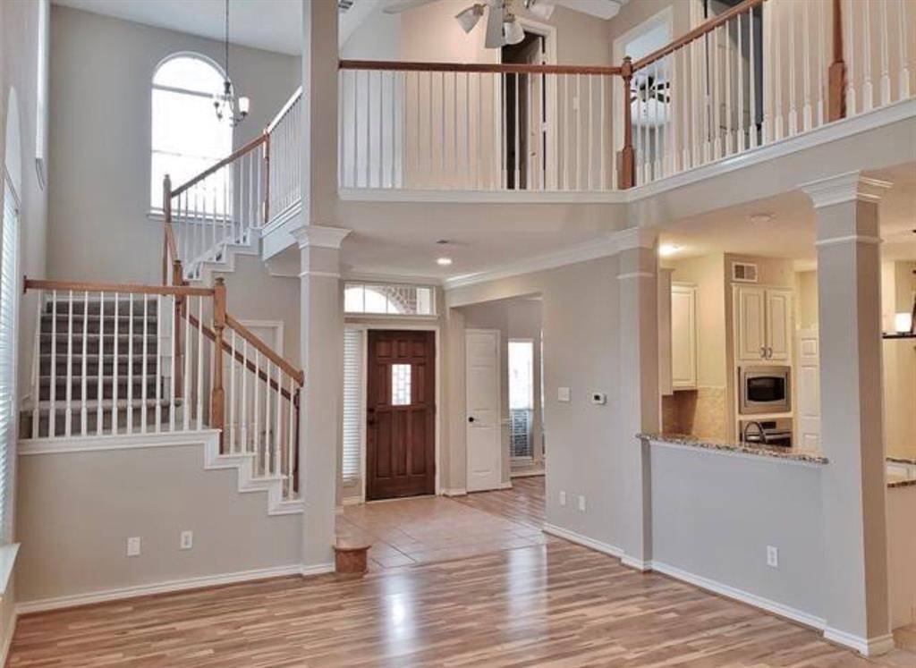 211 Moss Hill Road, Irving, TX 75063