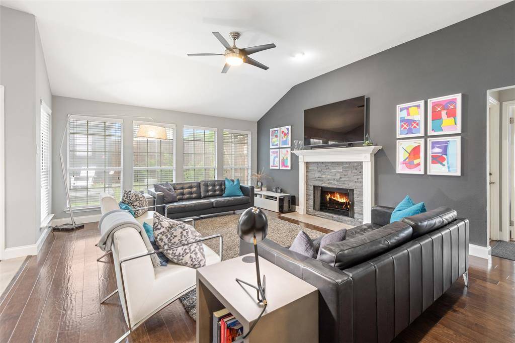 708 Summit Run, Lewisville, TX 75077