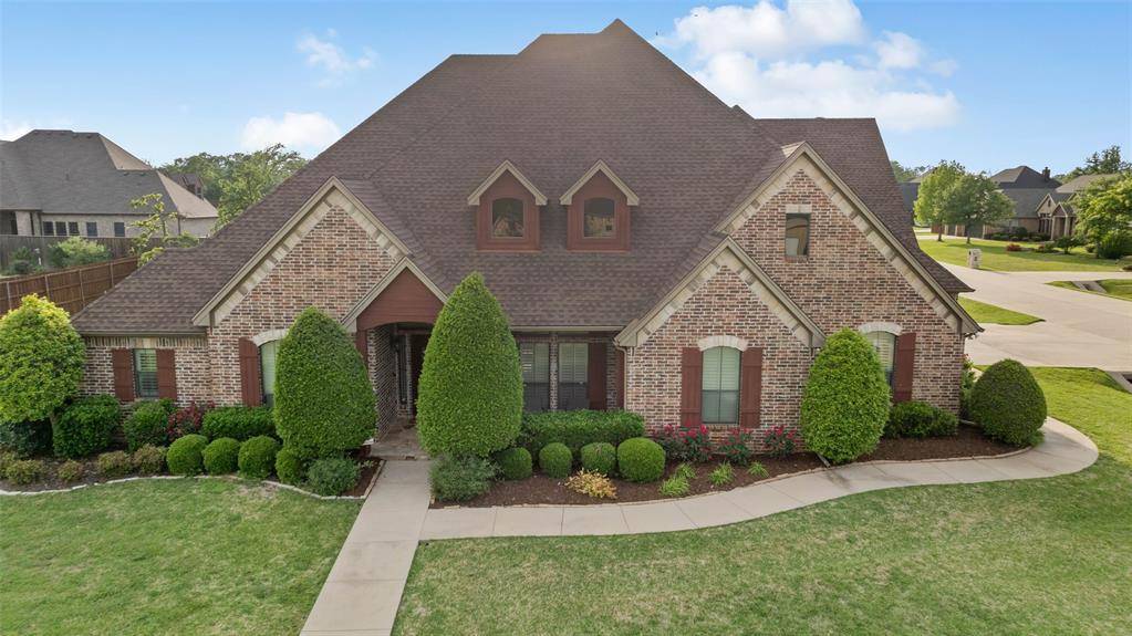 111 Red Oak Drive, Krugerville, TX 76227