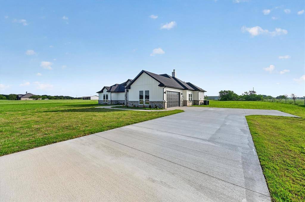 110 SE Private Rd 3178, Corsicana, TX 75109