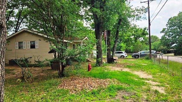 150 Meadow Lake Drive, Gun Barrel City, TX 75156