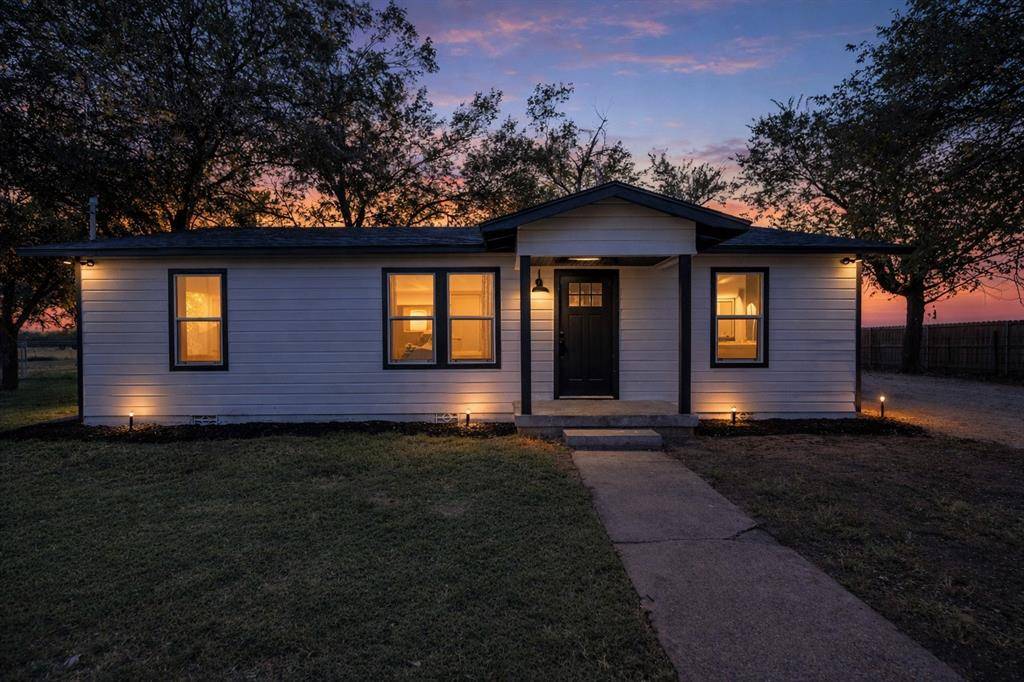 1300 County Road 1550, Chico, TX 76431