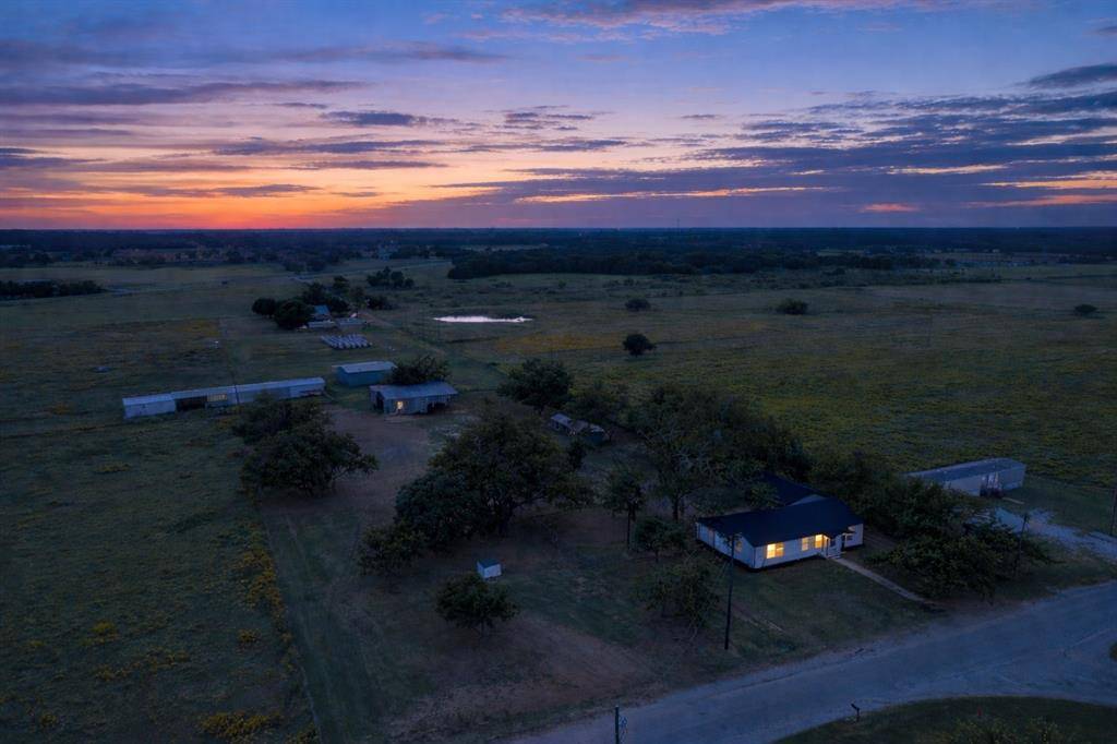 1300 County Road 1550, Chico, TX 76431