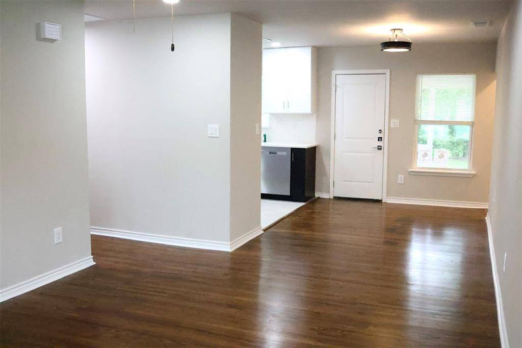 5036 Gilbert Drive, Fort Worth, TX 76116