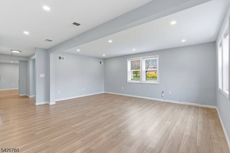 7 Le Boun Blvd, Ringwood Boro, NJ 07456