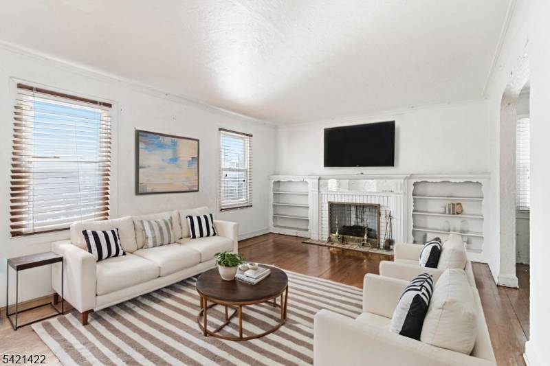 327 Field Pl, Hillside Twp., NJ 07205