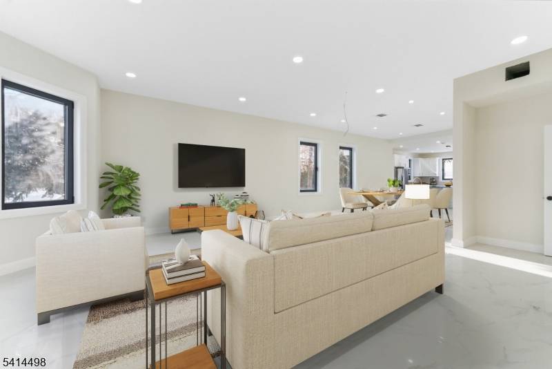 703 3Rd St, Secaucus Town, NJ 07094