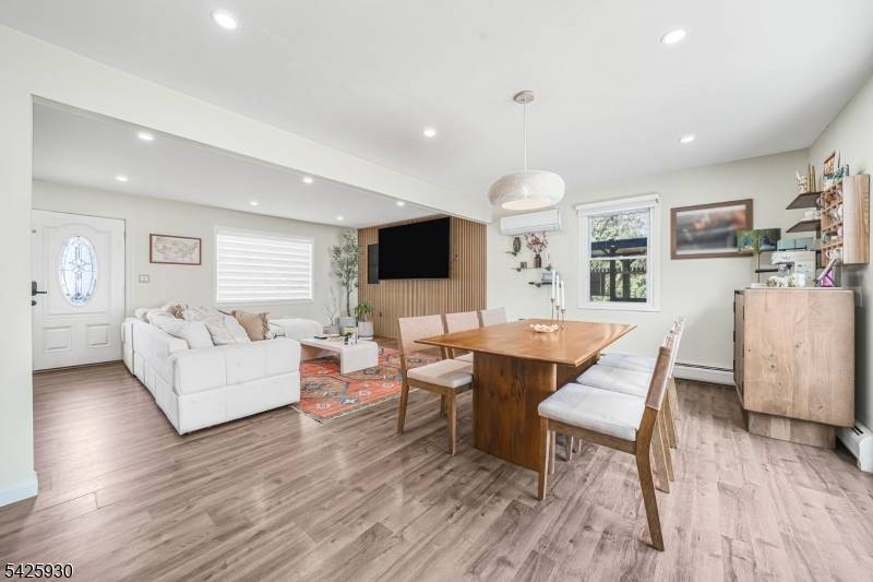 33 Cathy Ave, Hawthorne Boro, NJ 07506