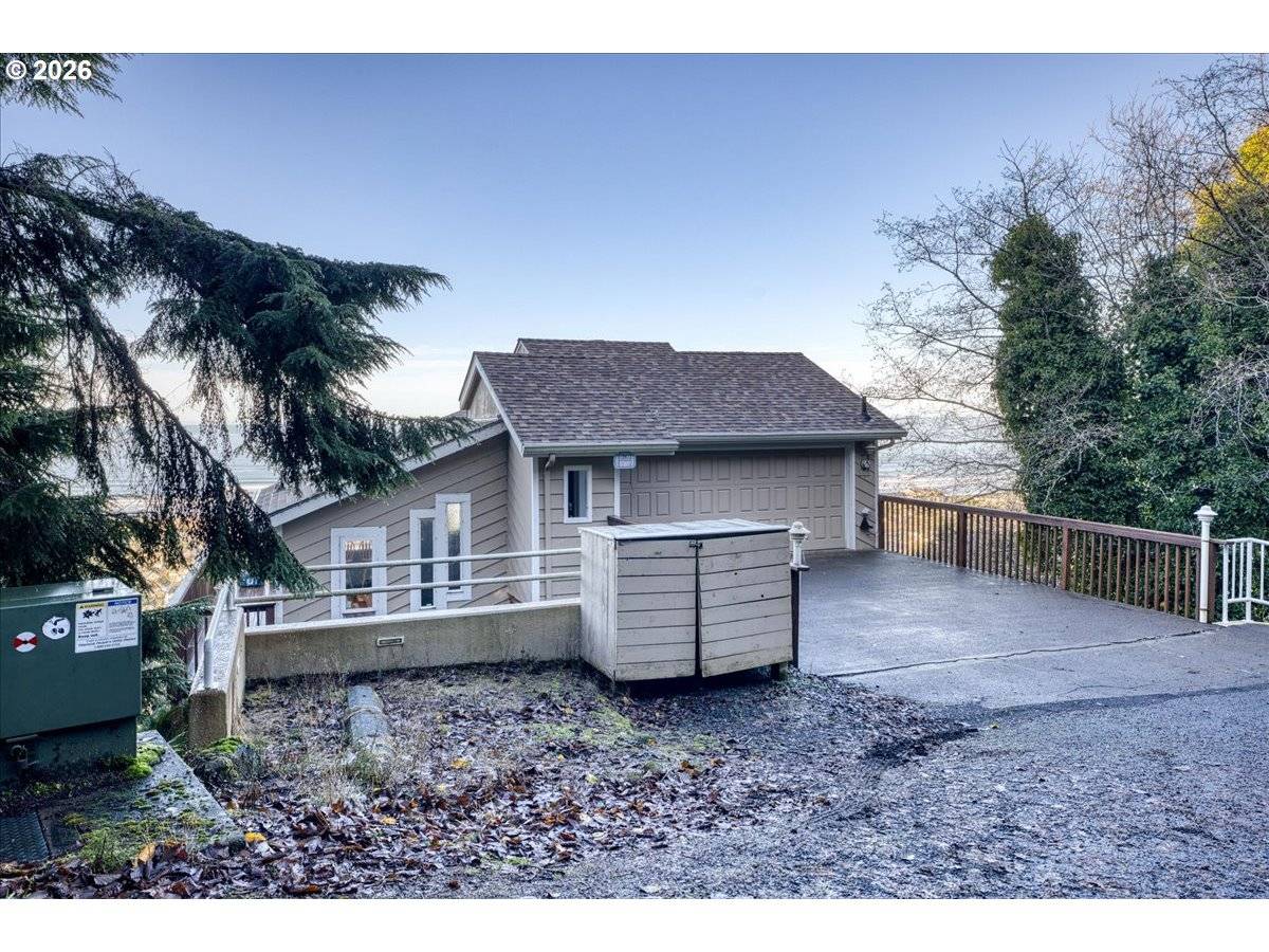 333 PACIFIC VIEW DR, Rockaway Beach, OR 97136