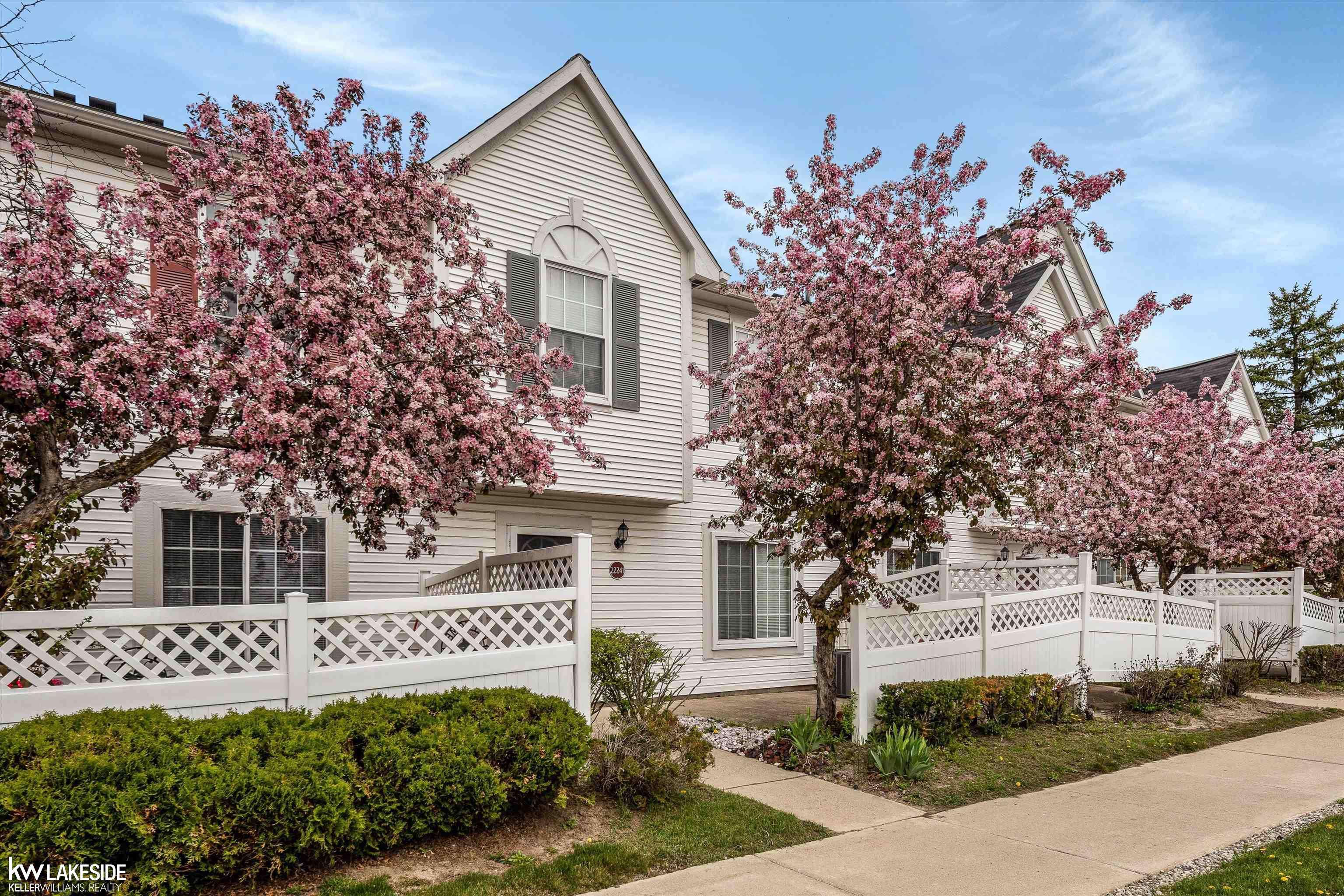 22241 Atlantic, Farmington Hills, MI 48336