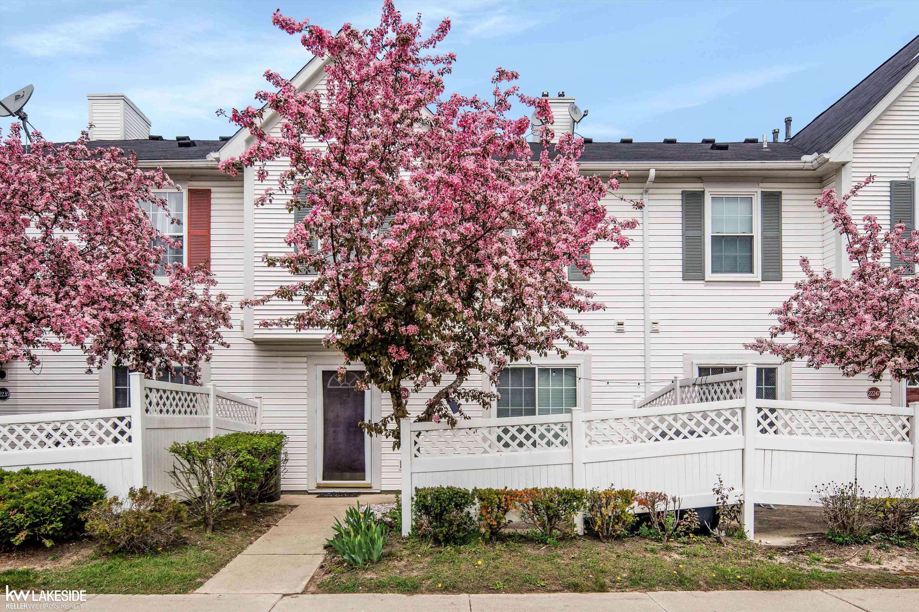 22241 Atlantic, Farmington Hills, MI 48336