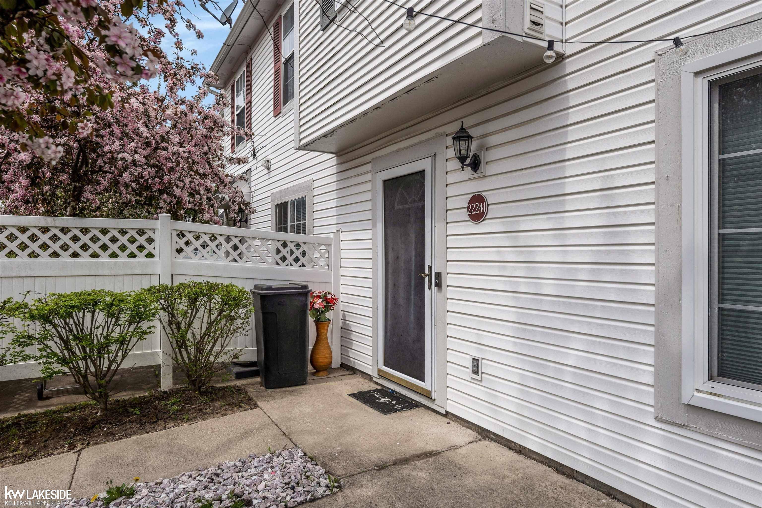 22241 Atlantic, Farmington Hills, MI 48336