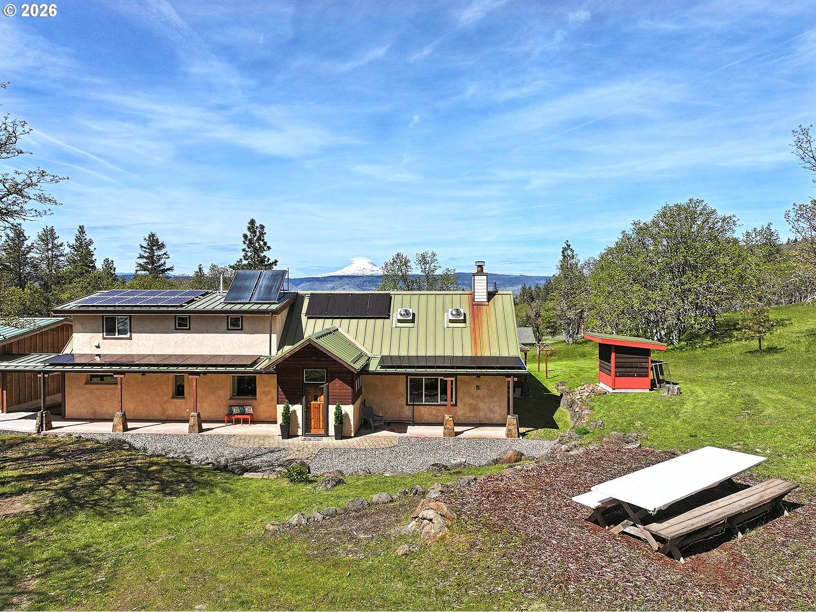 2015 LONELY LN, Mosier, OR 97040