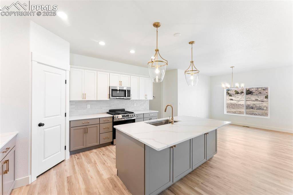 187 High Meadows DR, Florence, CO 81226