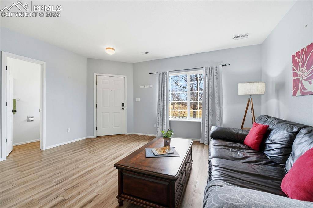 6112 Scottsbluff DR, Colorado Springs, CO 80923