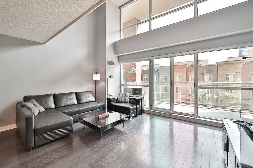 80 Western Battery RD #212, Toronto C01, ON M6K 3S1
