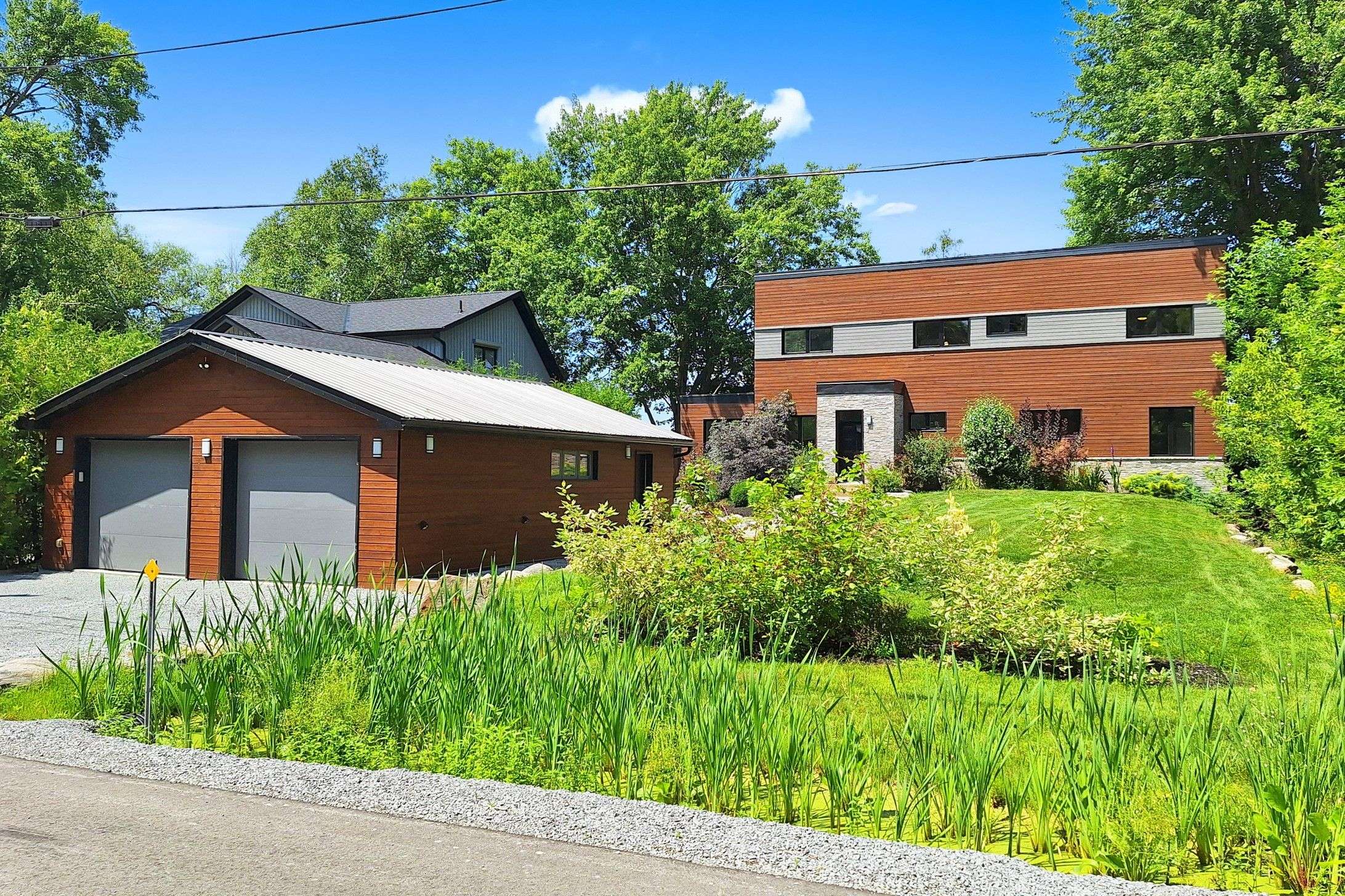 44 Irving DR, Georgina, ON L0E 1N0