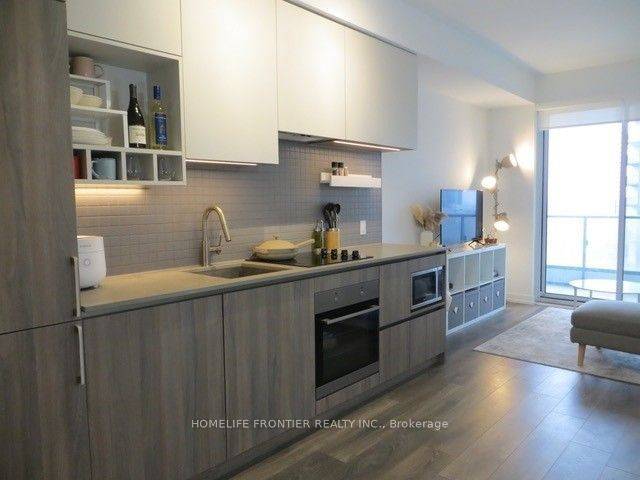 950 Portage Pkwy #1005, Vaughan, ON L4K 0J7
