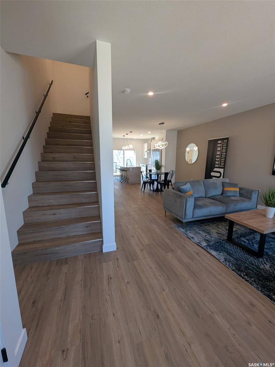 2460 Lindsay STREET, Regina, SK S4N 3C6