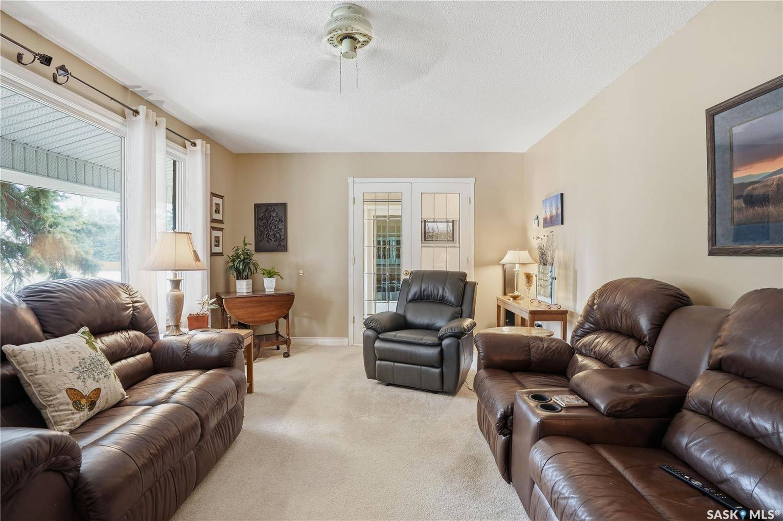 4336 Queen STREET, Regina, SK S4S 5V9