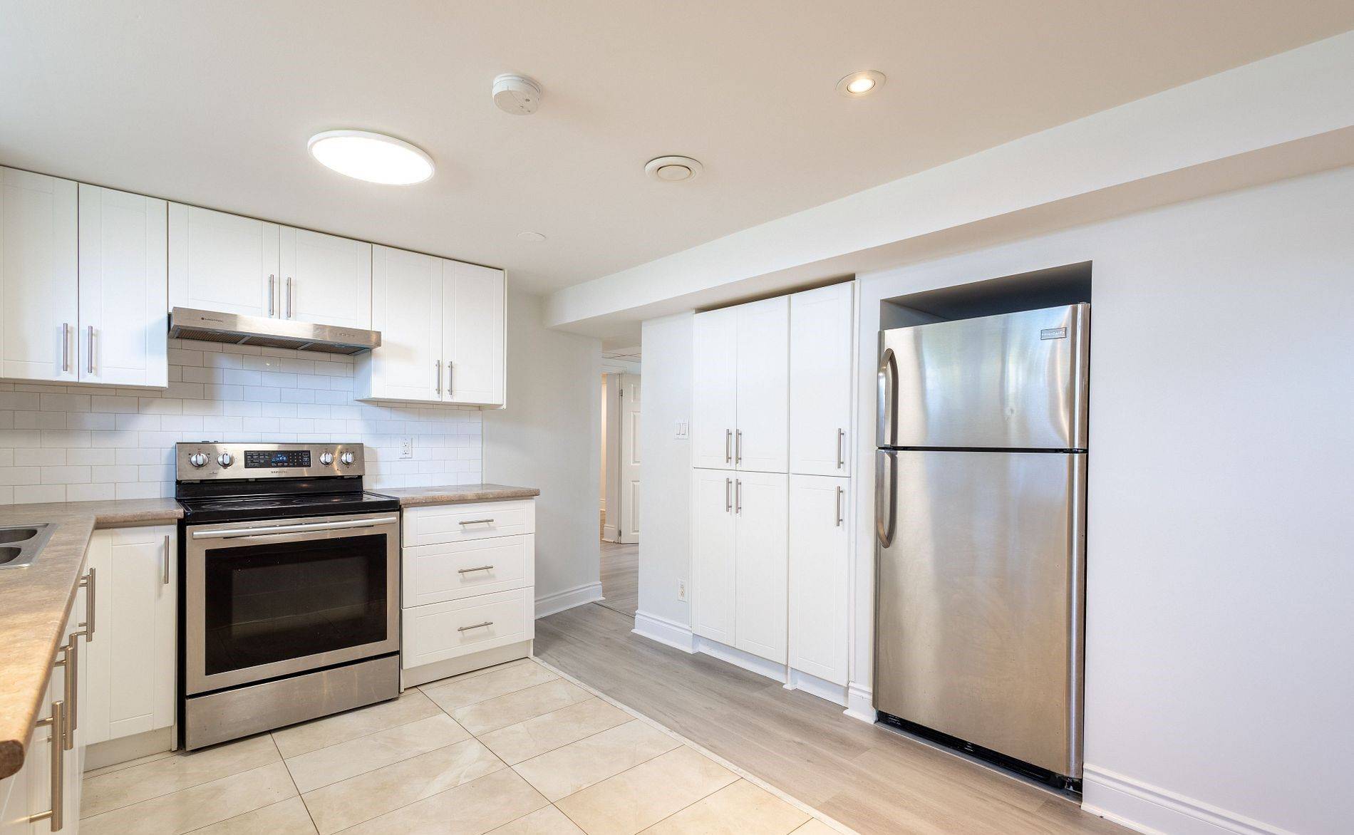 322 Third Line #LOWER, Oakville, ON L6L 4A4