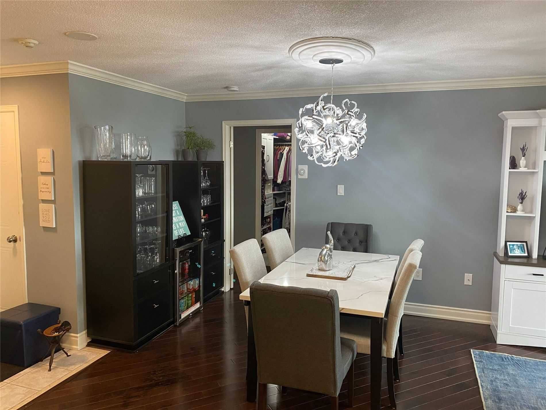 20 Mcfarlane DR #908, Halton Hills, ON L7G 5J8