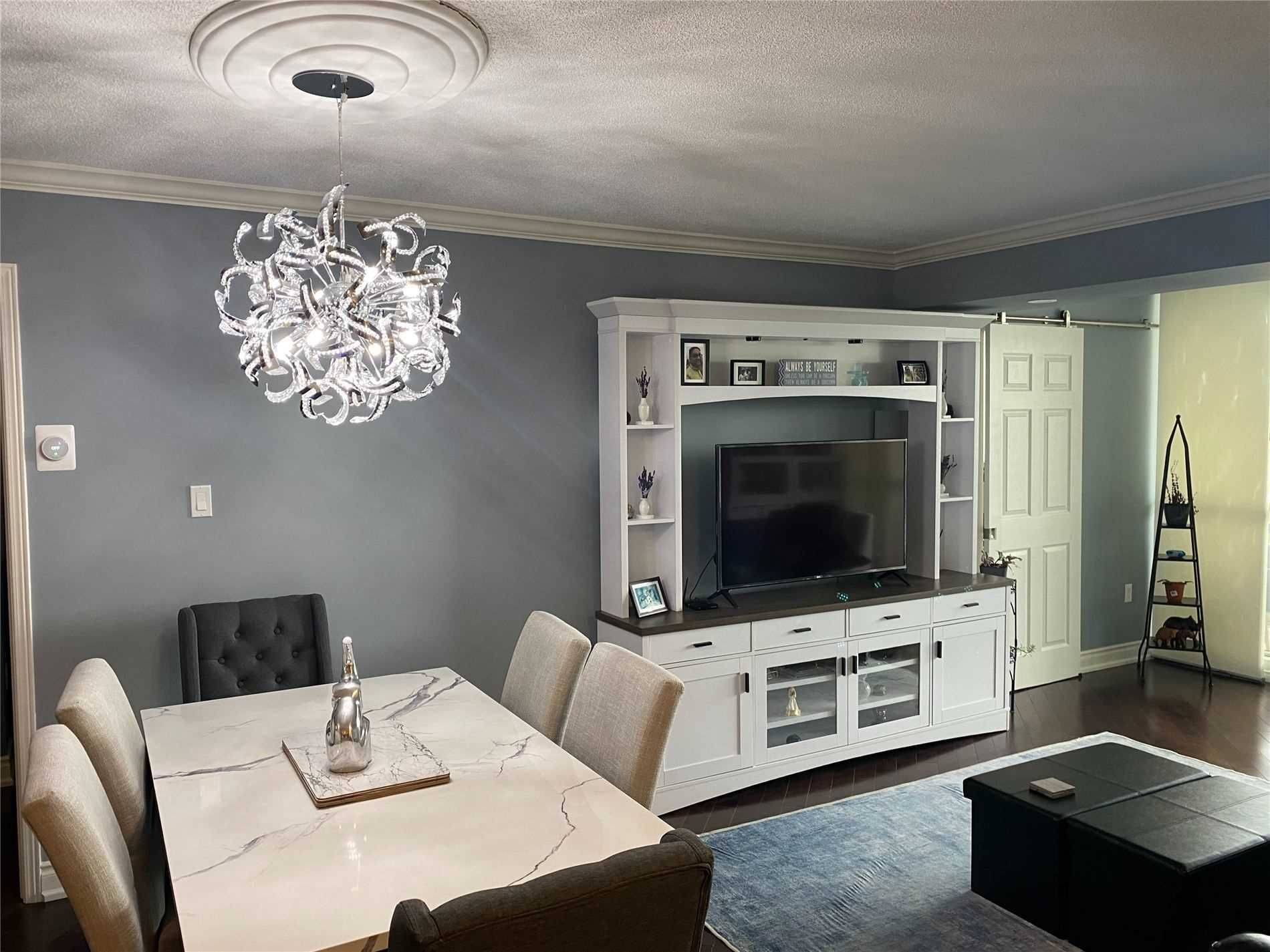 20 Mcfarlane DR #908, Halton Hills, ON L7G 5J8