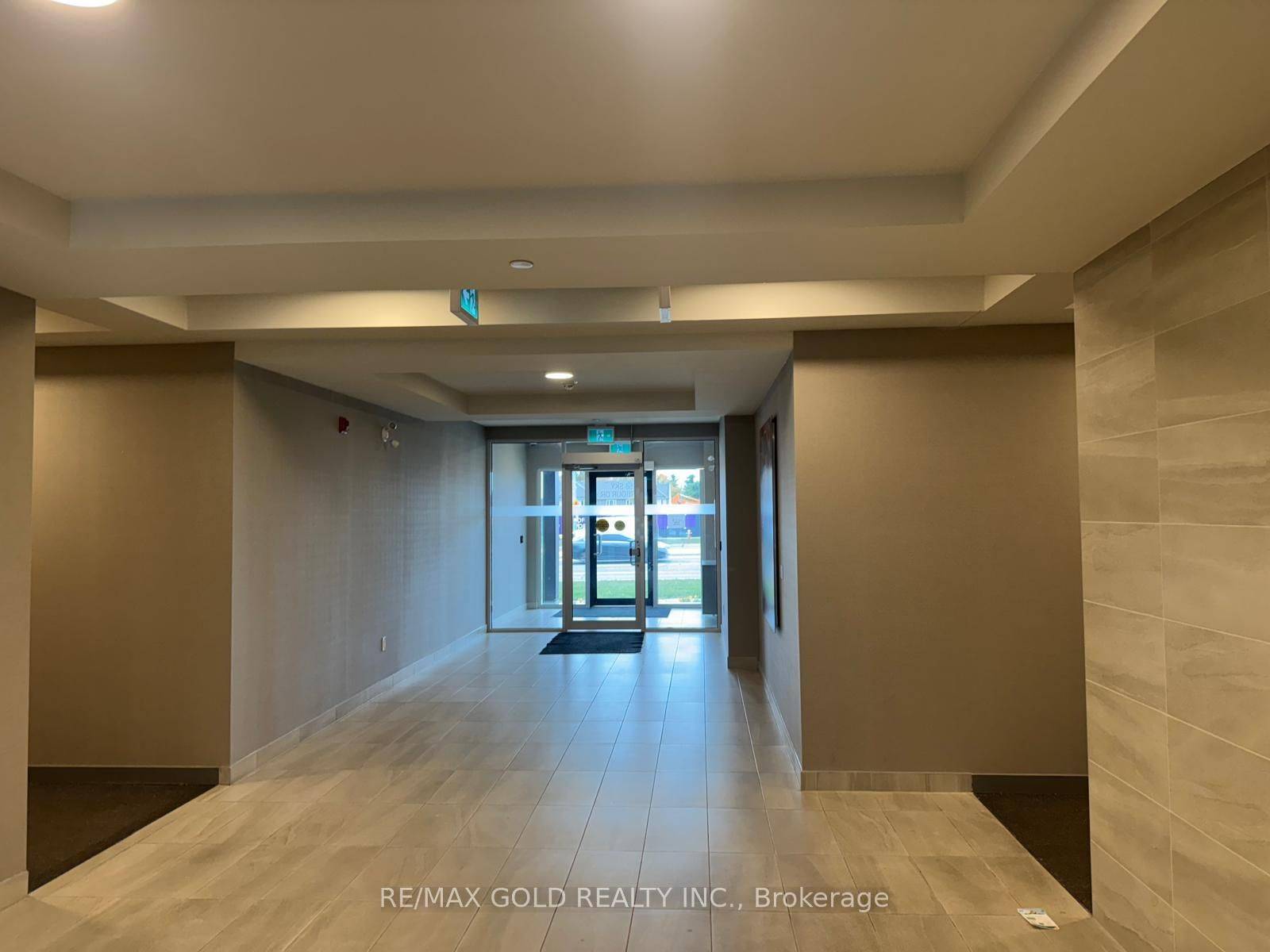 58 Sky Harbour DR #206, Brampton, ON L6Y 6J1