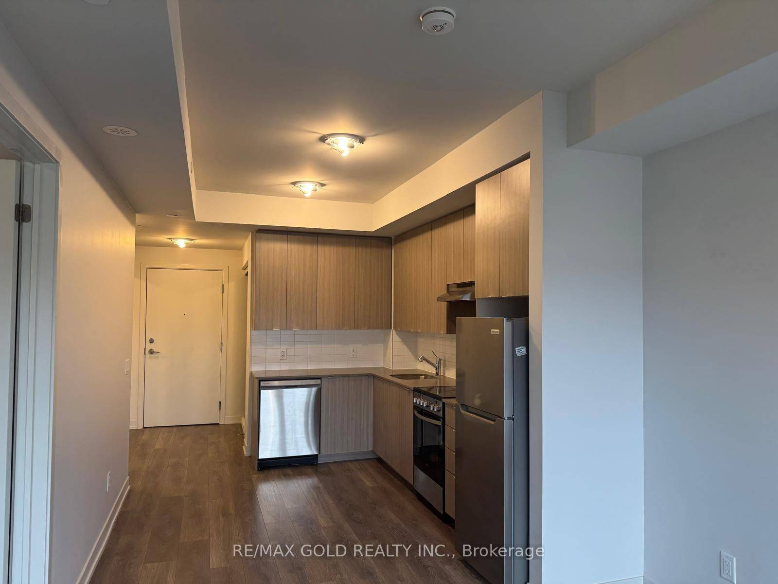 58 Sky Harbour DR #206, Brampton, ON L6Y 6J1