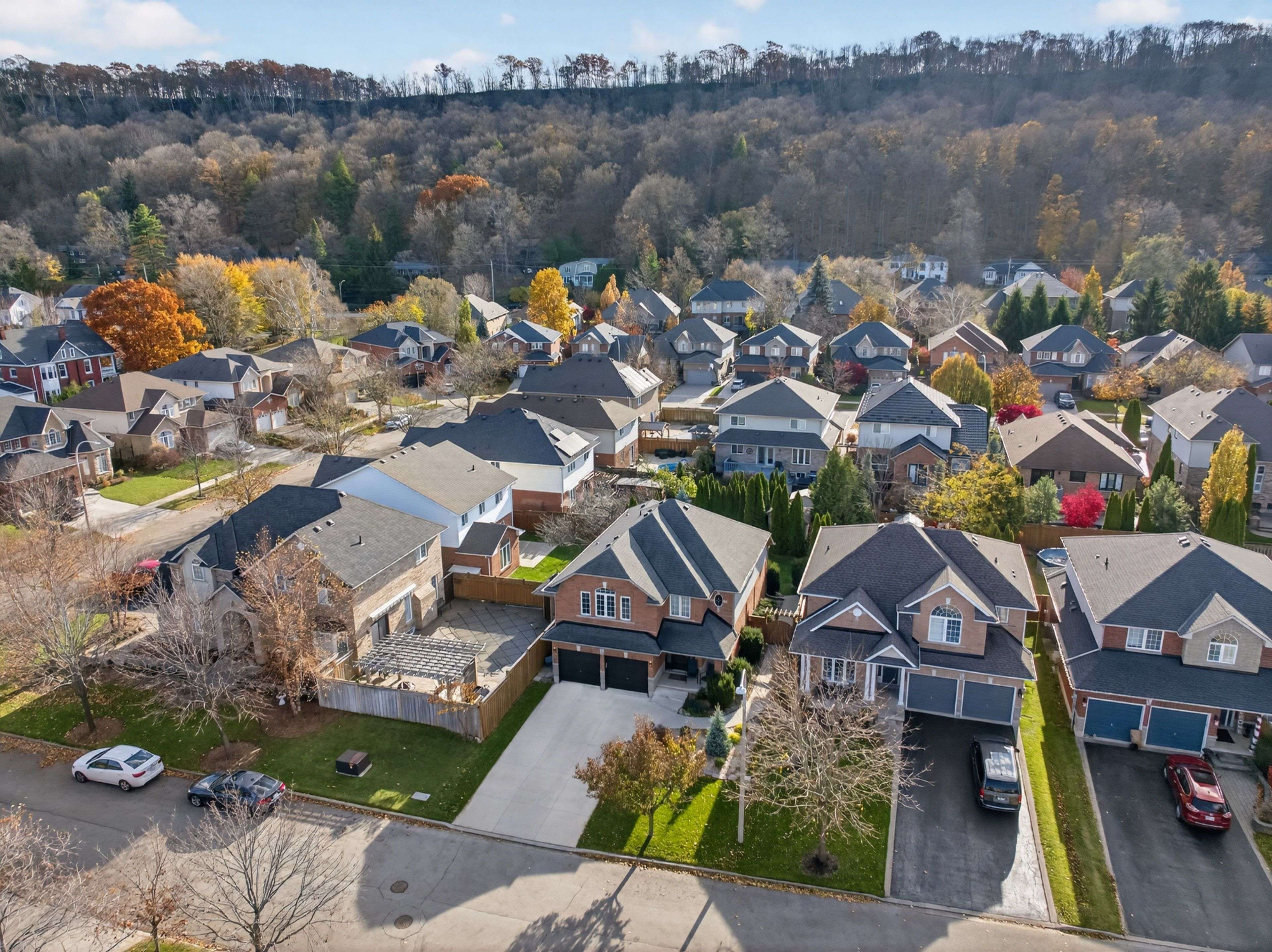 51 Hickory CRES, Grimsby, ON L3M 5P9